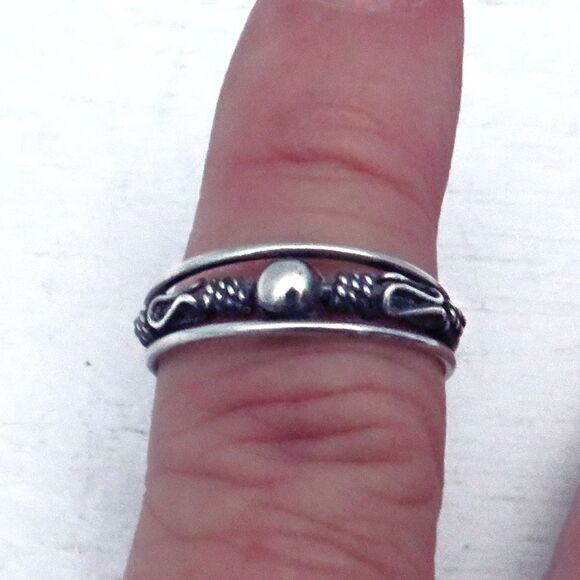 Vintage Sterling Silver Adjustable Toe Ring, Size 3, Jewelry for Feet - Picture 3 of 6